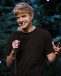 Mae Martin: Nhựa Cây